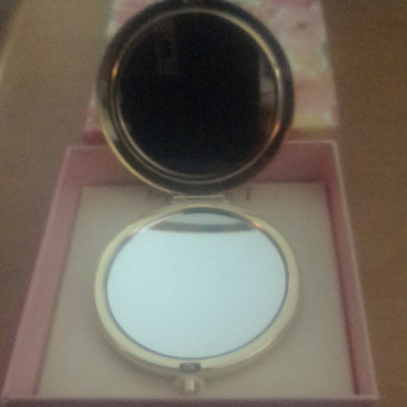 Monet Compact Double Mirror Pink #1 Mom Heart - Picture 3 of 5